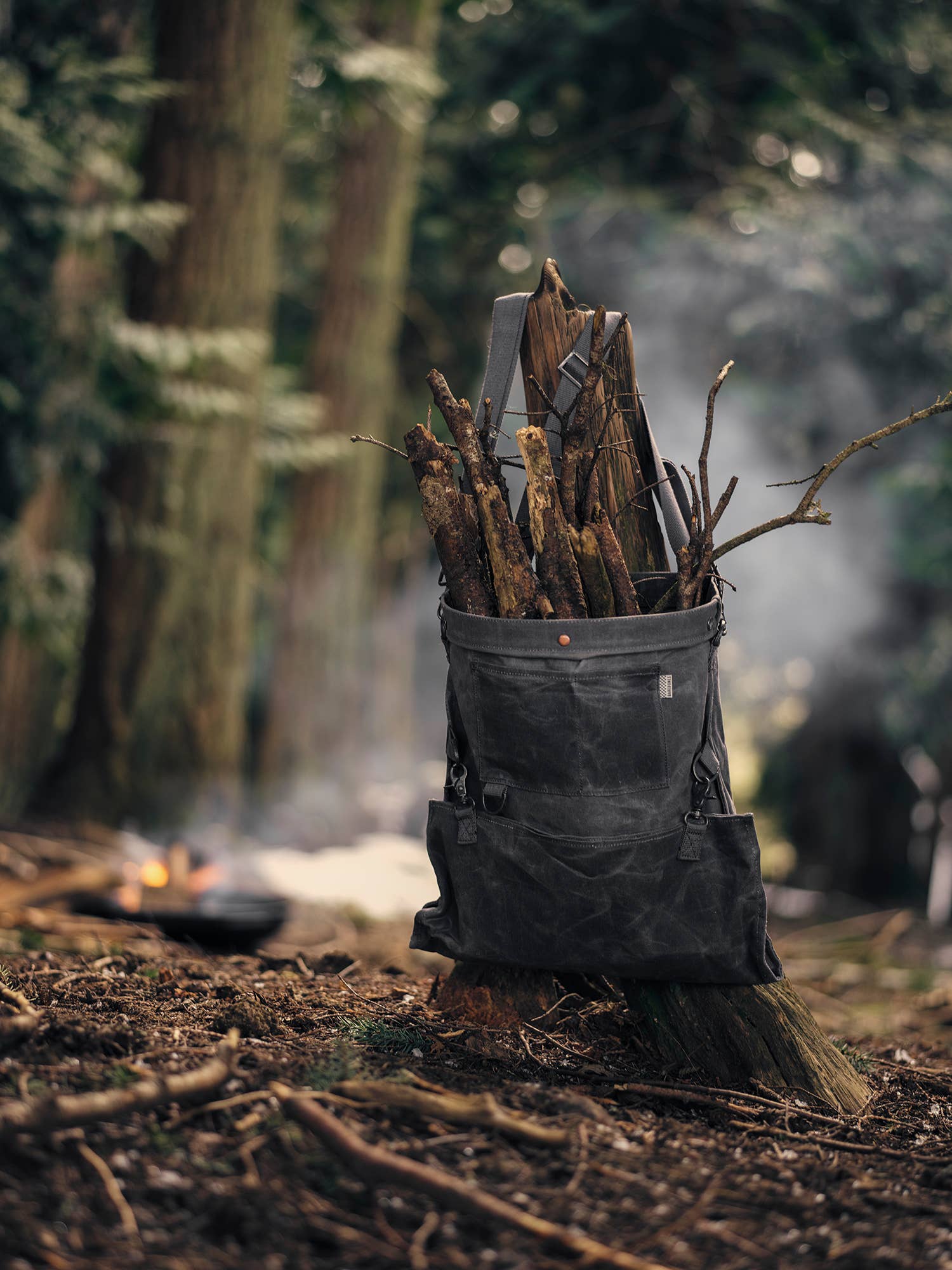 Field & Forest Waxed Canvas Bag: Dark Khaki