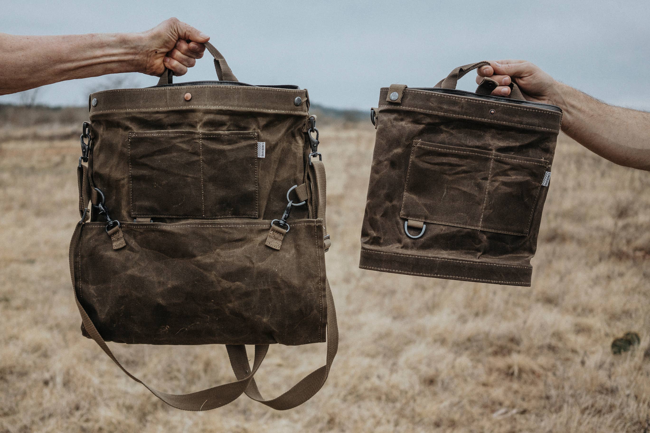 Field & Forest Waxed Canvas Bag: Dark Khaki
