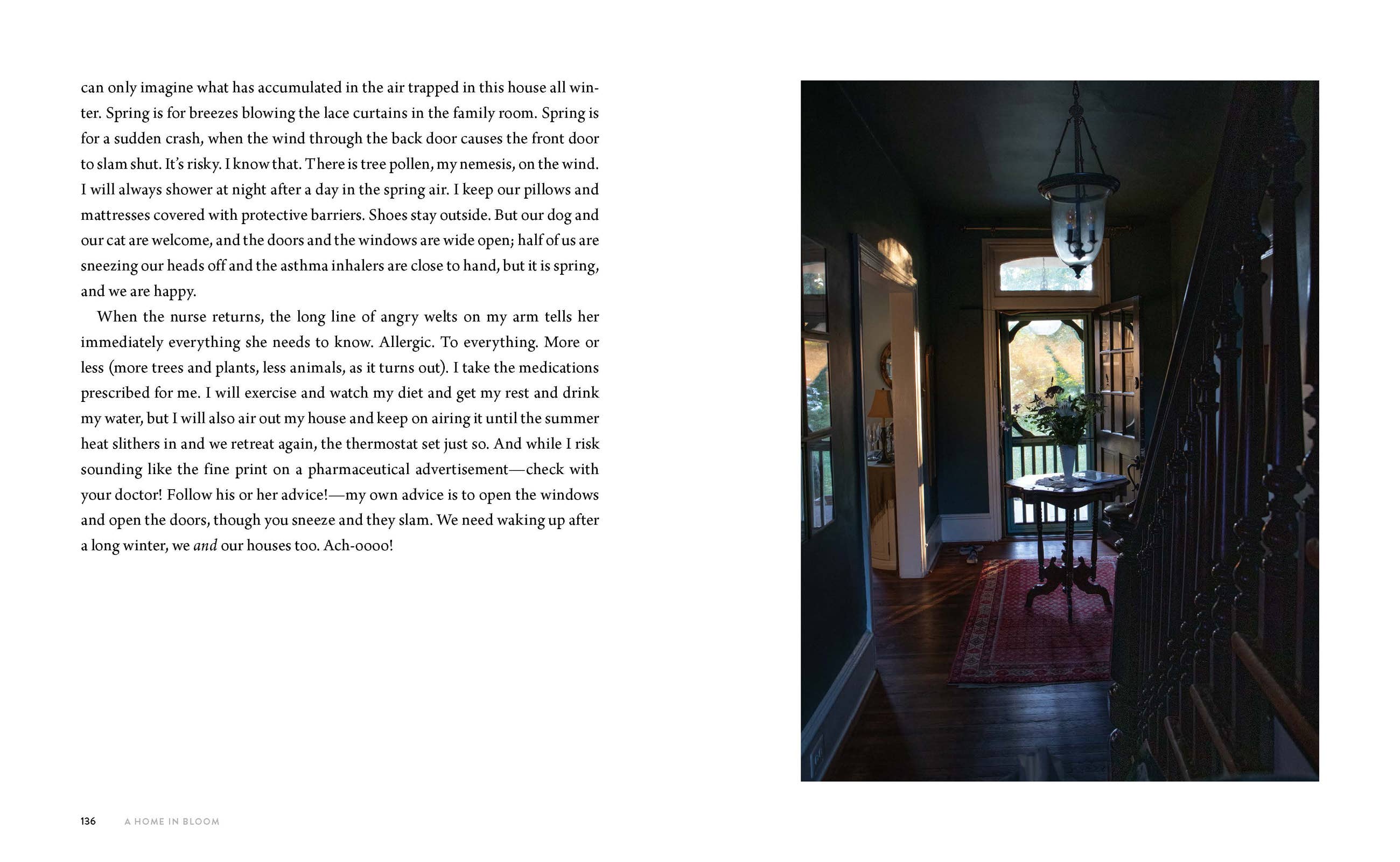 A Home in Bloom: Hardcover / English